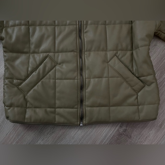 We The Free Dolman Quilted Vegan Jacket Olive Green - Size Small - Picture 3 of 11